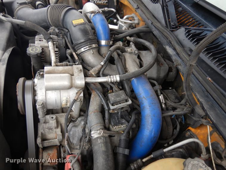 image for item GW9106 2001 Chevrolet Silverado 2500HD  Ext. Cab pickup truck