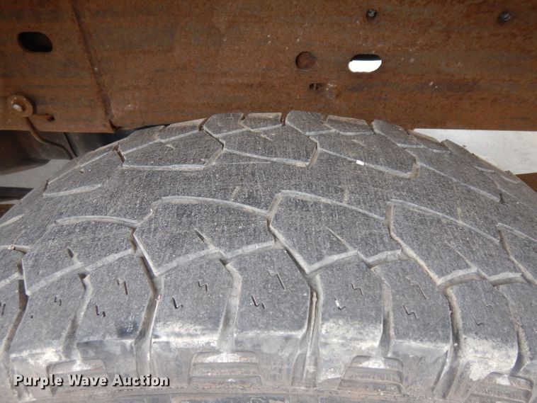 image for item GW9106 2001 Chevrolet Silverado 2500HD  Ext. Cab pickup truck