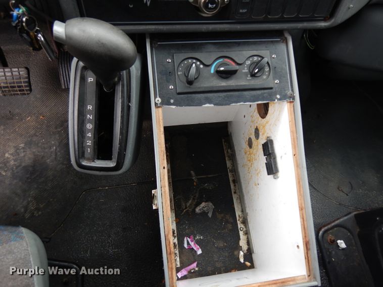 image for item GW9117 2006 International 4300  ambulance