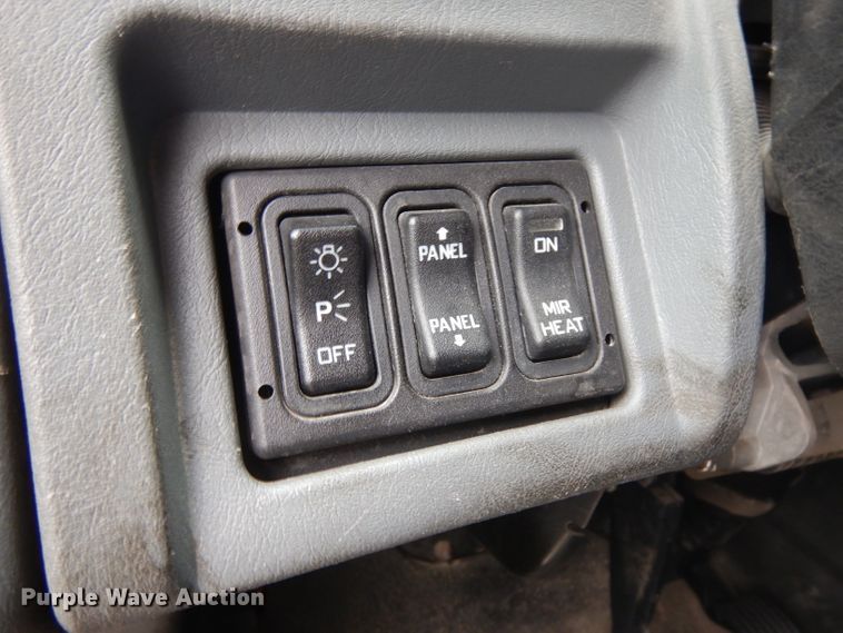 image for item GW9117 2006 International 4300  ambulance