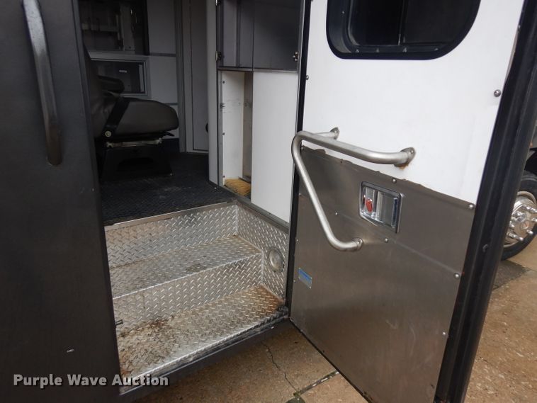 image for item GW9117 2006 International 4300  ambulance