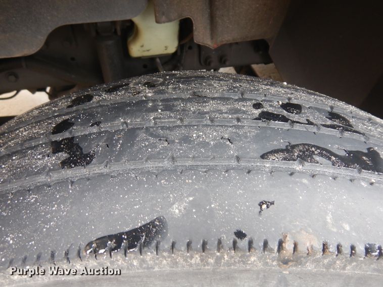 image for item GW9117 2006 International 4300  ambulance