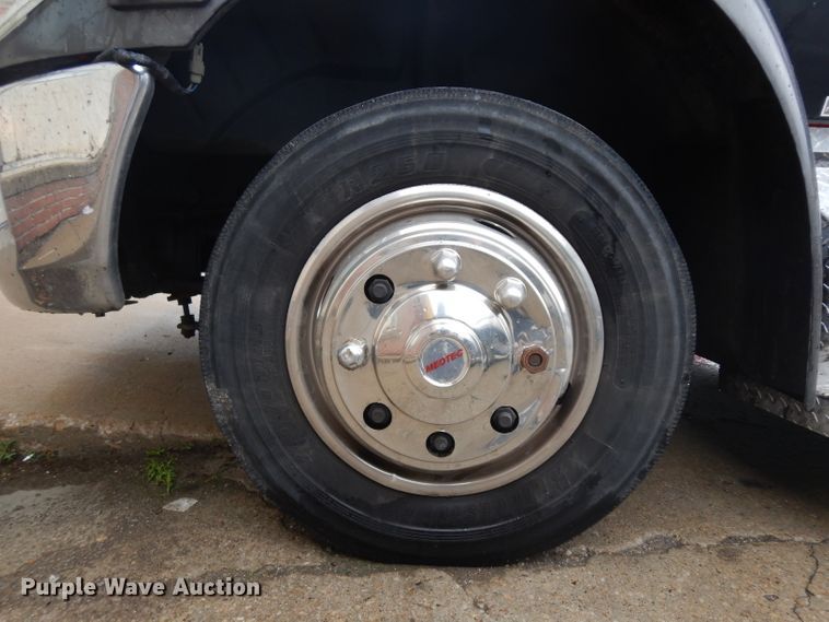 image for item GW9117 2006 International 4300  ambulance