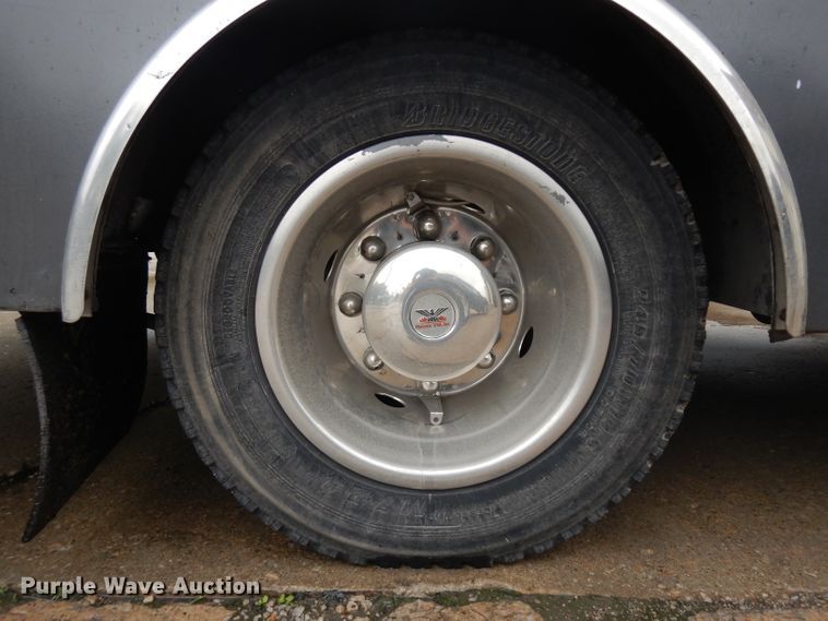 image for item GW9117 2006 International 4300  ambulance