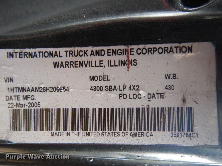 image for item GW9117 2006 International 4300  ambulance