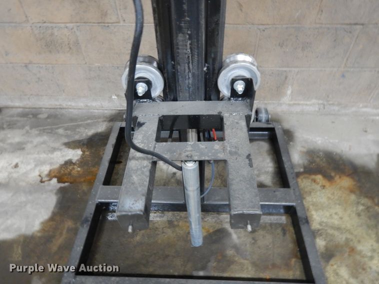 image for item GW9124 EECO tire machines