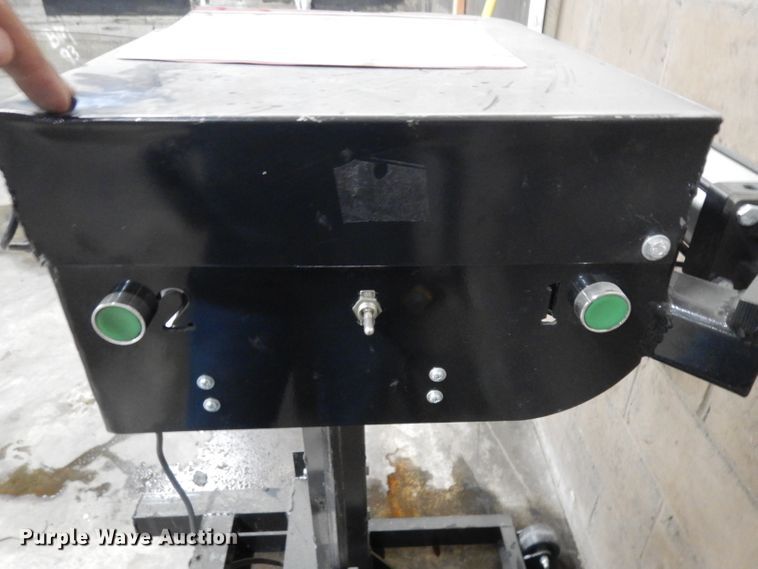 image for item GW9124 EECO tire machines