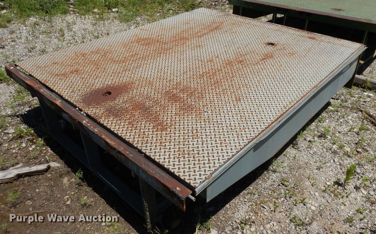 image for item GW9129 Rite Hite RH1086 dock leveler