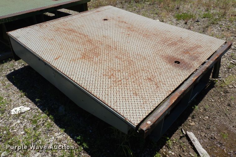 image for item GW9129 Rite Hite RH1086 dock leveler