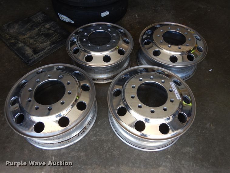 image for item GW9131 (4) aluminum wheels
