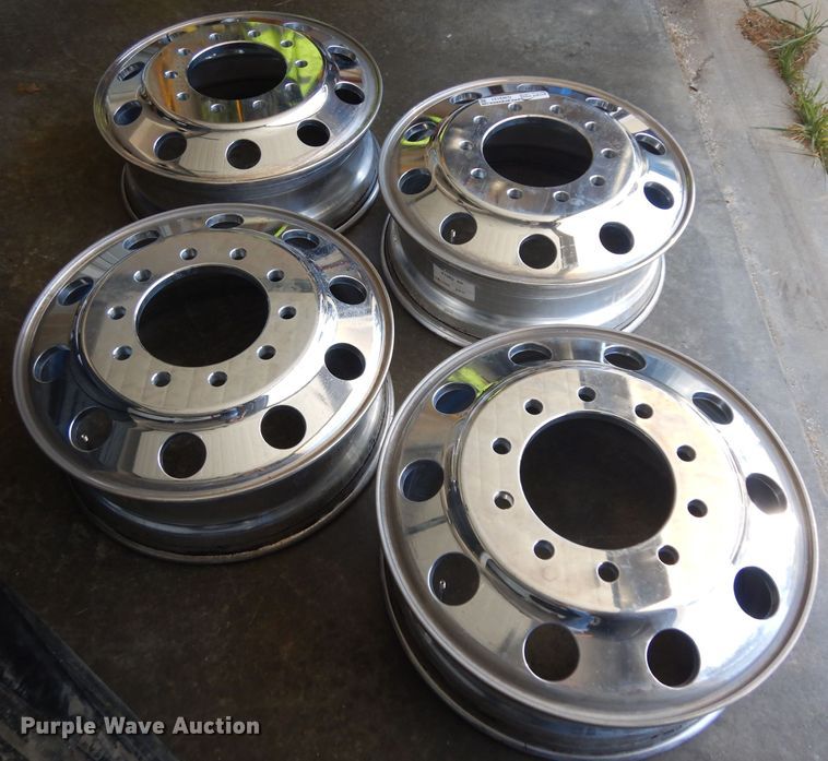 image for item GW9131 (4) aluminum wheels