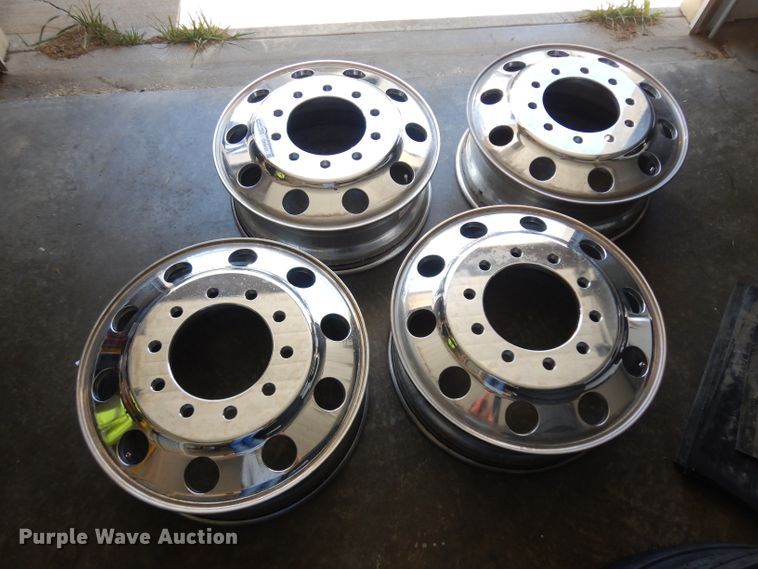 image for item GW9131 (4) aluminum wheels