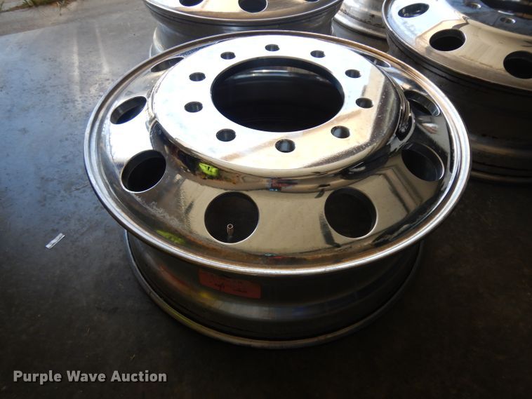 image for item GW9131 (4) aluminum wheels