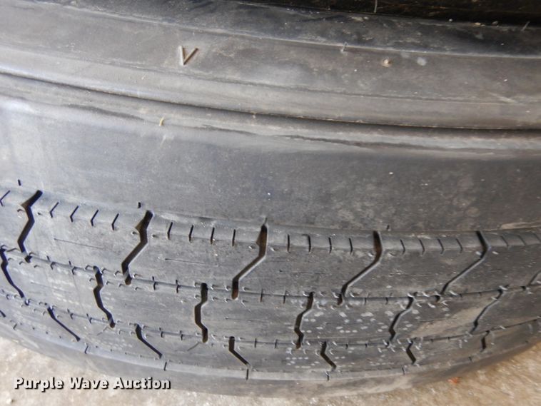 image for item GW9133 (4) 285/75R24.5 tires