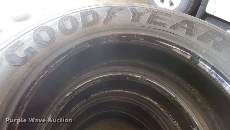 image for item GW9134 (4) 285/75R24.5 tires