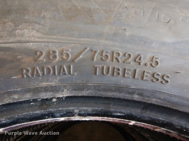 image for item GW9134 (4) 285/75R24.5 tires