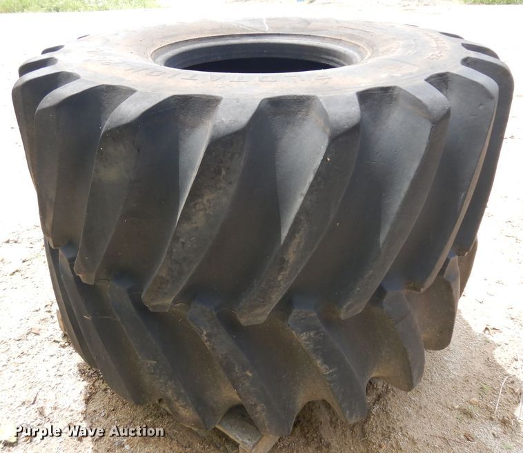 image for item GW9140 Firestone 66x43.00-25 tire
