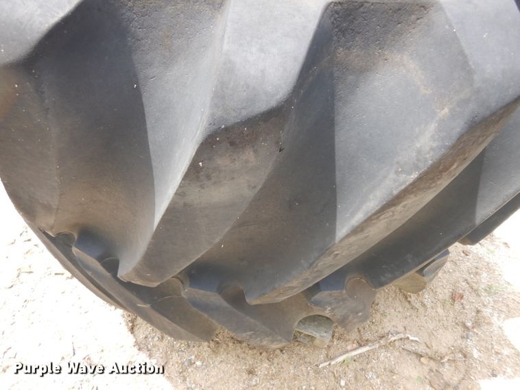 image for item GW9140 Firestone 66x43.00-25 tire