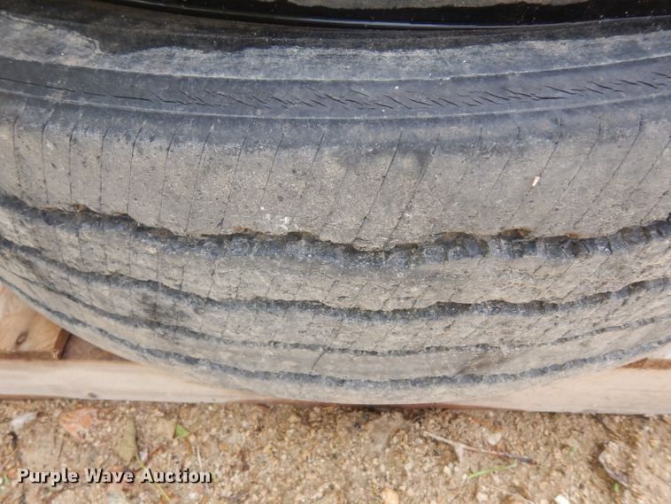 image for item GW9141 (5) 11R22.5 tires