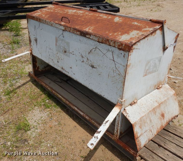 image for item GW9157 Cake feeder