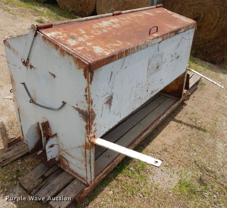 image for item GW9157 Cake feeder