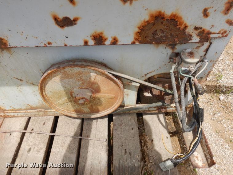 image for item GW9157 Cake feeder