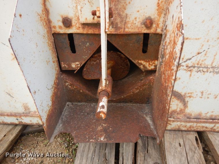 image for item GW9157 Cake feeder