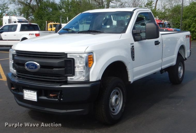 image for item GW9818 2017 Ford F350 Super Duty  pickup truck