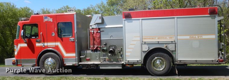 image for item GW9883 2004 Spartan General pumper fire truck