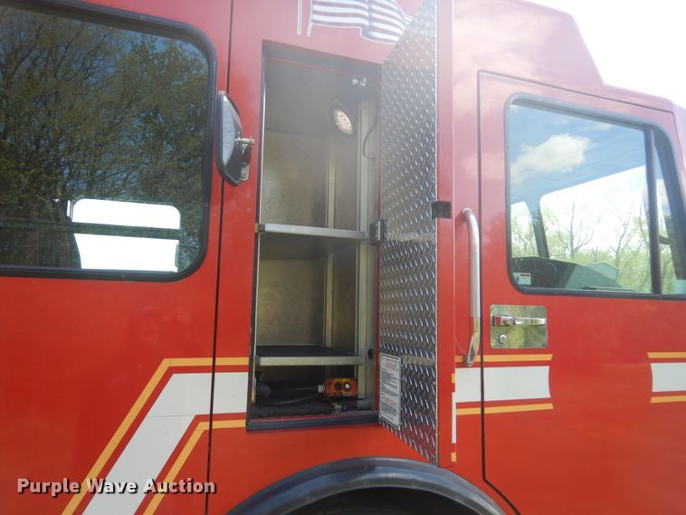 image for item GW9883 2004 Spartan General pumper fire truck