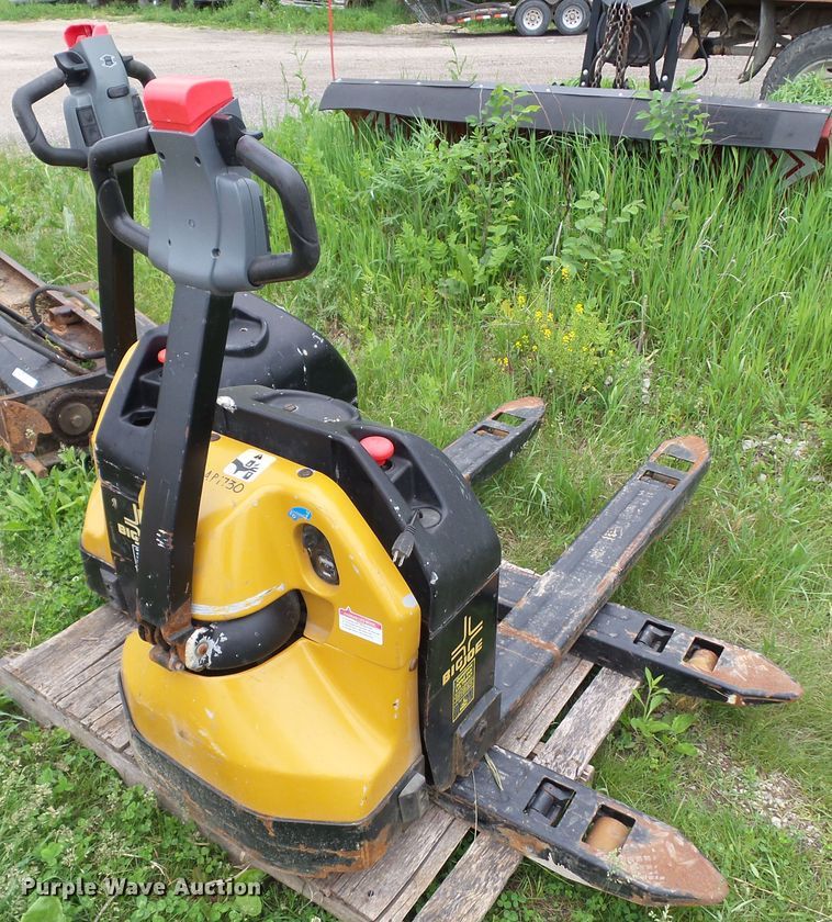 image for item GX9078 (2) Big Joe D-40 pallet jacks