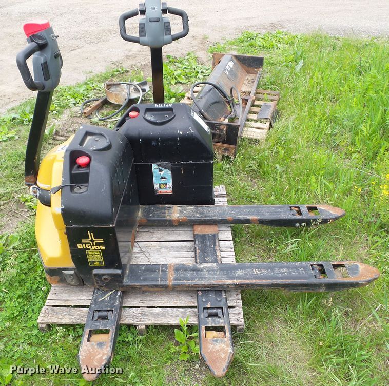 image for item GX9078 (2) Big Joe D-40 pallet jacks