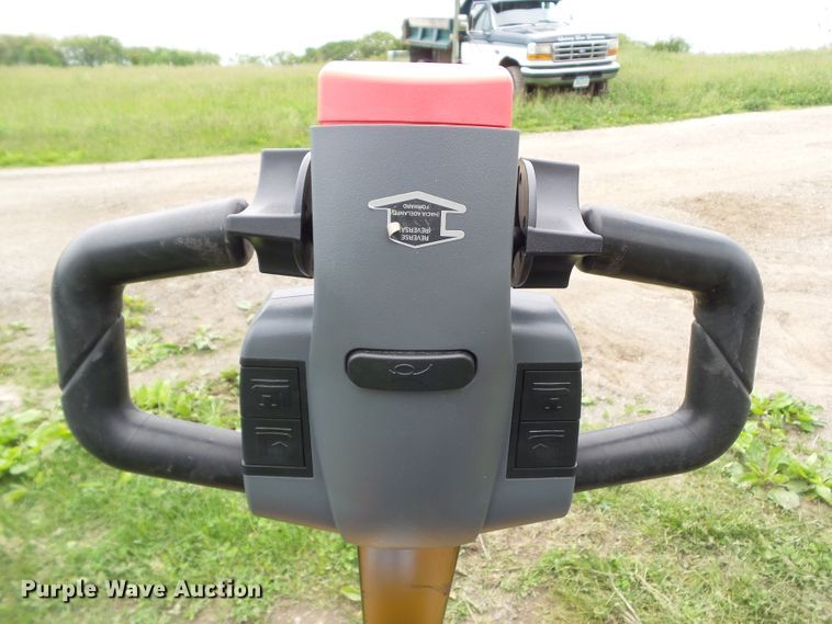 image for item GX9078 (2) Big Joe D-40 pallet jacks