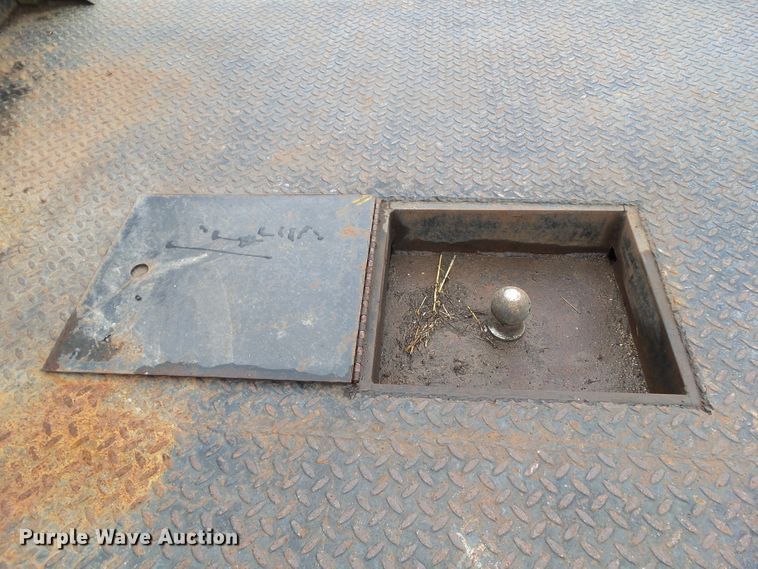 image for item GX9080 1979 Ford F250  flatbed pickup truck