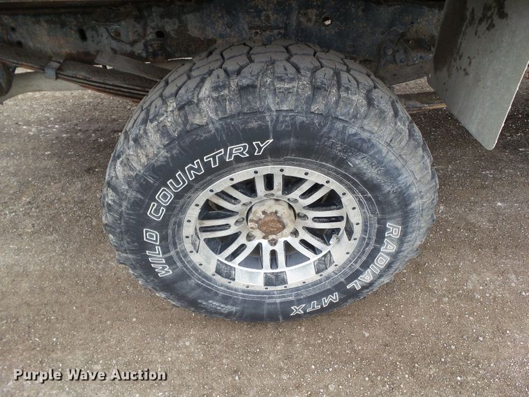 image for item GX9080 1979 Ford F250  flatbed pickup truck