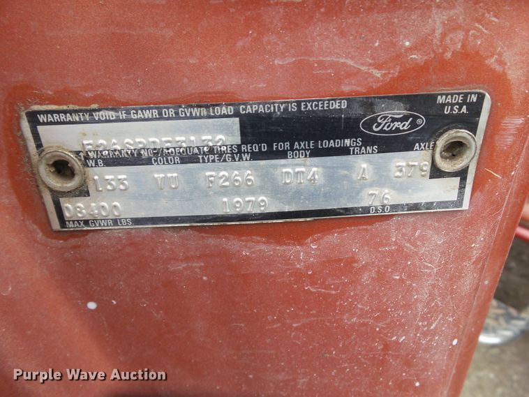 image for item GX9080 1979 Ford F250  flatbed pickup truck