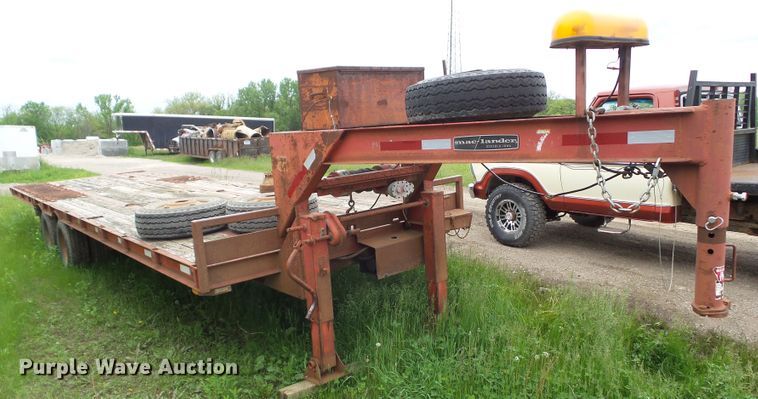image for item GX9082 1988 Maclander GF8 equipment trailer