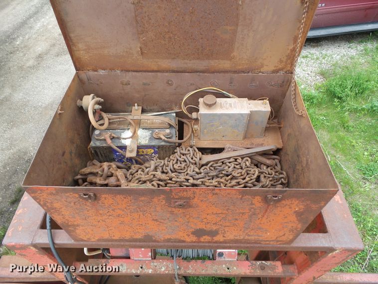 image for item GX9082 1988 Maclander GF8 equipment trailer