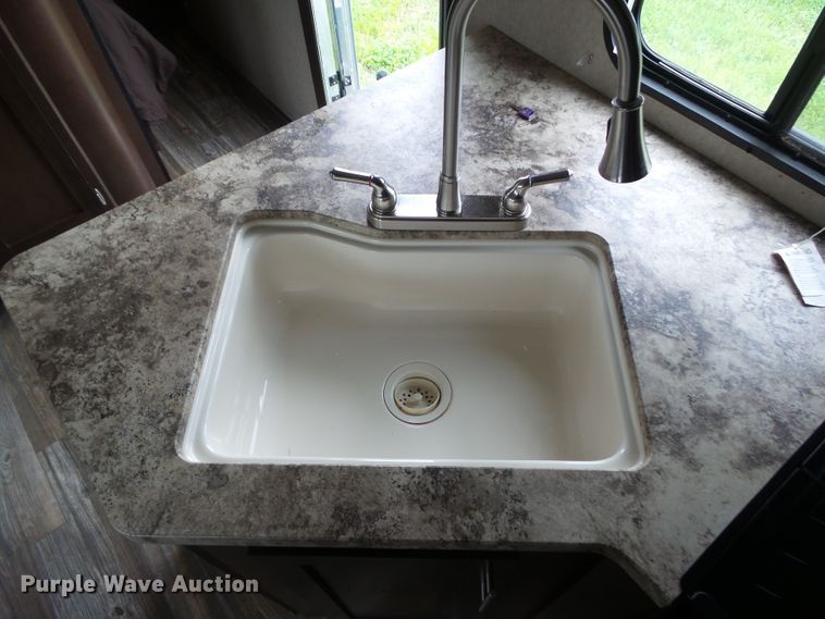 image for item GX9090 2016 Forester Patriot Limited Edition 304BS  camper