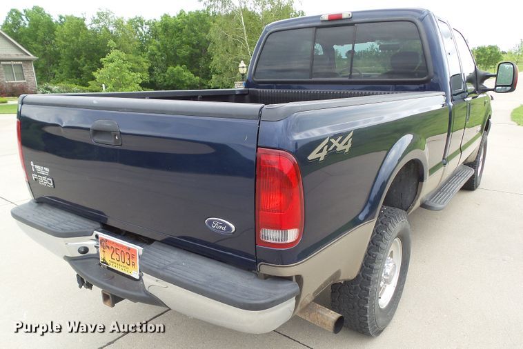 image for item GX9091 2004 Ford F350 Super Duty  SuperCab pickup truck