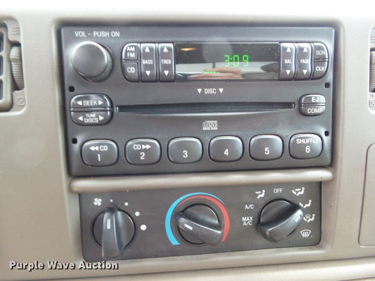 image for item GX9091 2004 Ford F350 Super Duty  SuperCab pickup truck