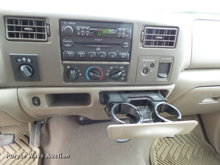 image for item GX9091 2004 Ford F350 Super Duty  SuperCab pickup truck