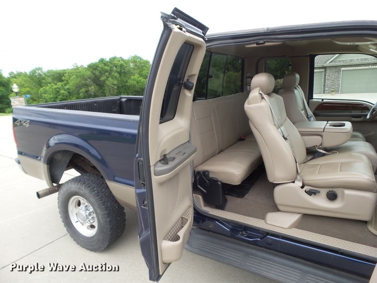 image for item GX9091 2004 Ford F350 Super Duty  SuperCab pickup truck