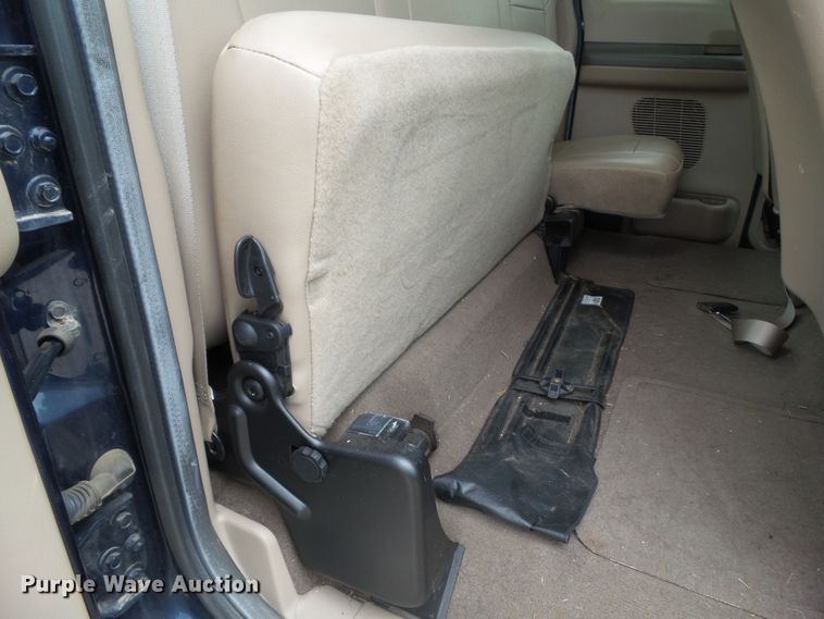 image for item GX9091 2004 Ford F350 Super Duty  SuperCab pickup truck