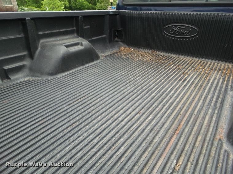 image for item GX9091 2004 Ford F350 Super Duty  SuperCab pickup truck