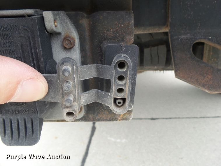 image for item GX9091 2004 Ford F350 Super Duty  SuperCab pickup truck