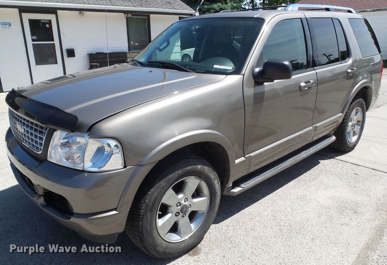 image for item GX9097 2003 Ford Explorer Limited  SUV