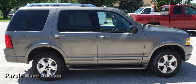 image for item GX9097 2003 Ford Explorer Limited  SUV