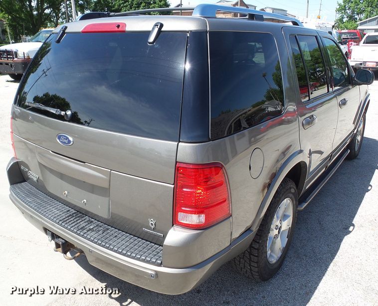 image for item GX9097 2003 Ford Explorer Limited  SUV