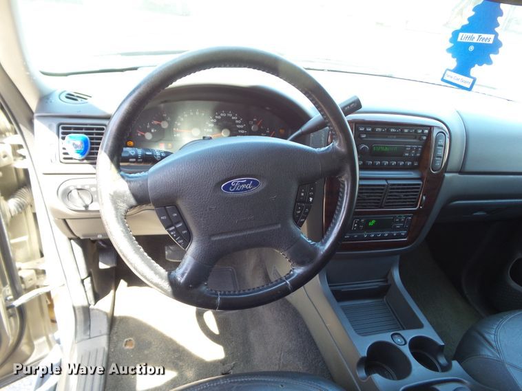 image for item GX9097 2003 Ford Explorer Limited  SUV